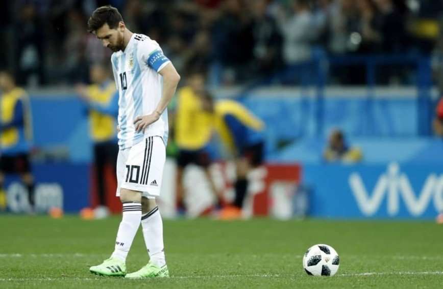 «Он хуже балласта»: аргентинский нападающий Лионель Месси разочаровал публику