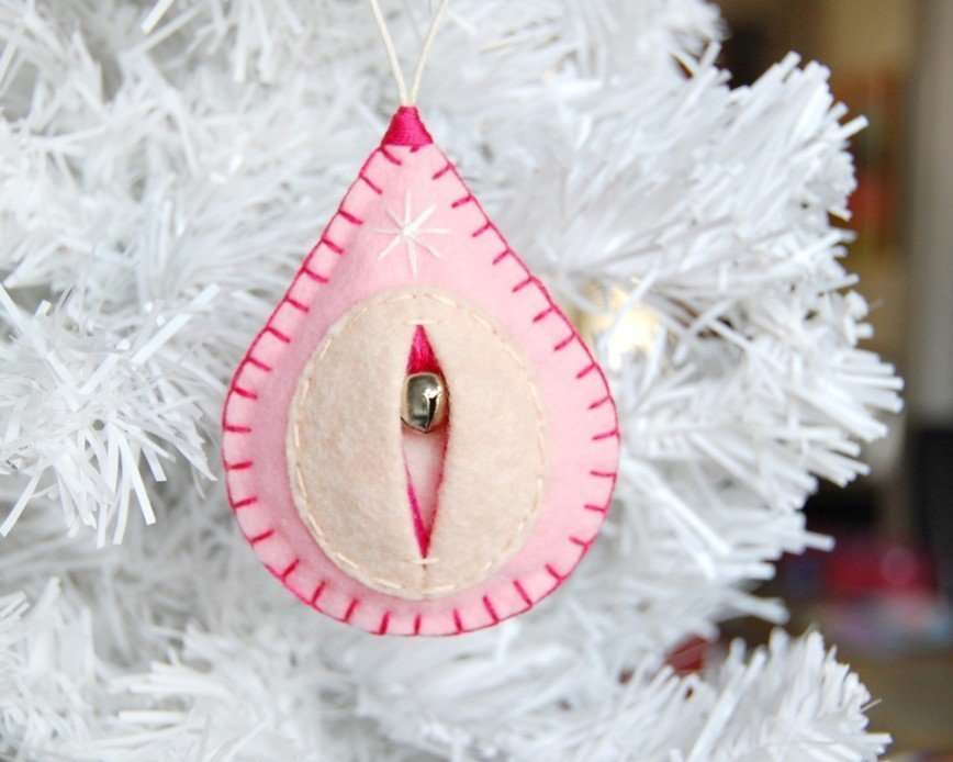 Новогодние вагины, или Как креативно украсить елку