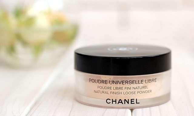 Chanel Natural Finish Loose Powder у відтінку 20 Clair — огляд та відгуки