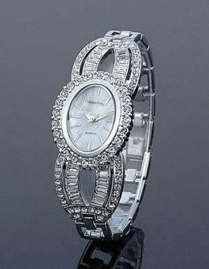 Модні жіночі годинники сезону 2014