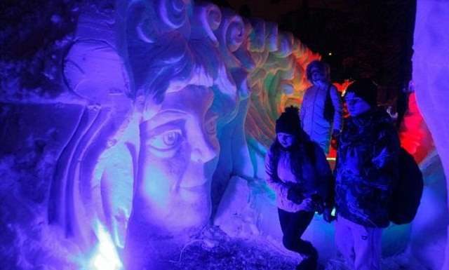 Льодові скульптури світових знаменитостей в Сокільниках.