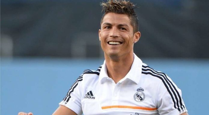 «Скільки трофеїв!»: Кріштіану Роналду похвалився на батьківщині своїми нагородами.