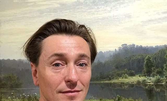 Сергій Безруков показав цікаве відео своїх дітей на прогулянці.