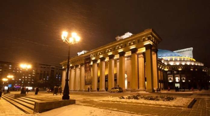 Сибірський відповідь Великому театру.