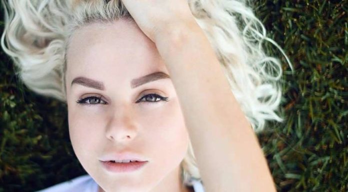 Аліса Вокс розповіла, як почала писати музику.