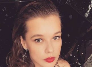 Катерина Шпіца зявилася на світському вечорі в сміливому образі.