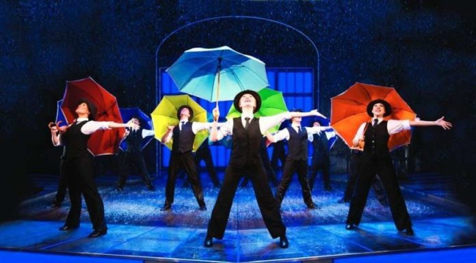 Телеканал «Парк розваг» запрошує на показ мюзиклу «Співаючі під дощем».