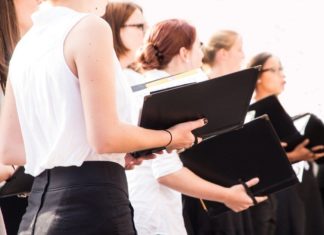 Хоровий спів корисно для здоровя.