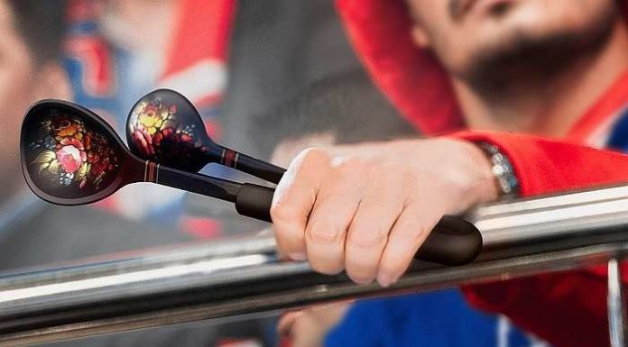 «Ложки перемоги»: для вболівальників ЧС-2018 придумали оригінальні «шумелки».