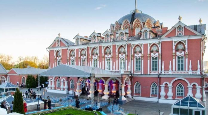 Опера під відкритим небом знову порадує москвичів.