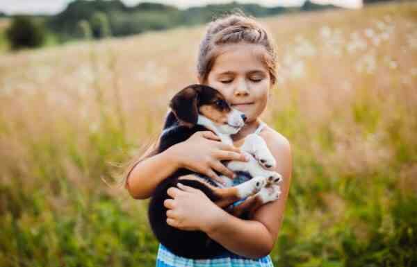 Міжнародний день дівчаток: привітання у віршах і прозі, листівки
