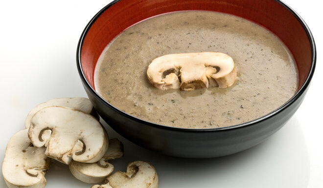 Обід гурмана: суп-пюре з печериць з вершками