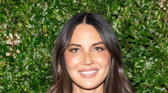 Радостный Воскресный Хор: Оливия Манн и Чудеса Жизни После Бури Рака