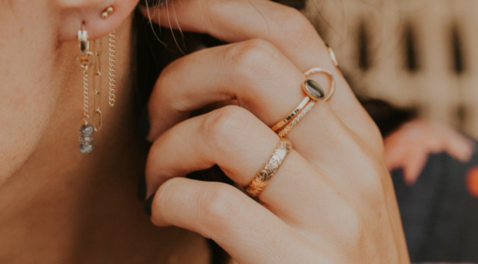 Жемчужина Ручной работы: Кольцо Flora – Волшебный Подарок, Готовый Украсить Праздничный Сезон