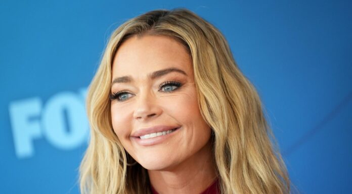 Любов матері в епоху OnlyFans: Деніз Річардс-захисник, а не Критик