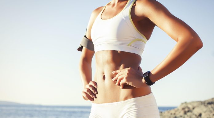 Опасен ли загар? Дерматологи объясняют влияние ультрафиолета на кожу