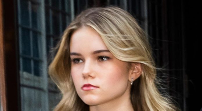 Заворожена грацією: Дочка Крістіана Бейла блищить на подіумі Dolce & Gabbana Alta Moda