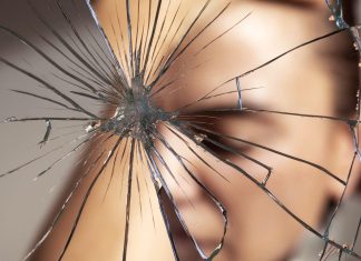 Переломный момент: Почему некоторые женщины решают разорвать отношения во время менопаузы