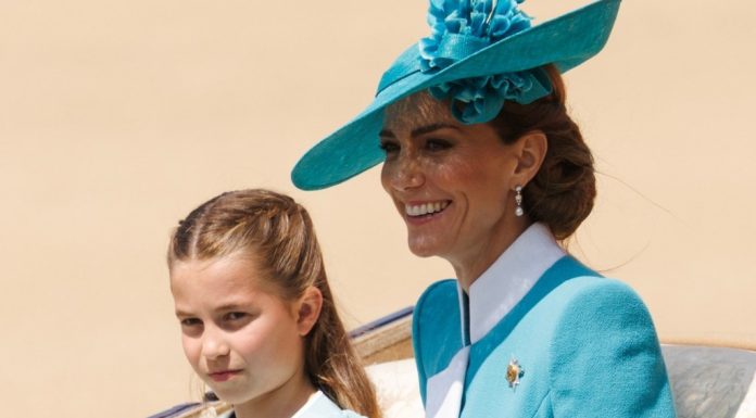 Ювелірна колекція принцеси Шарлотти вартістю 100 тисяч доларів поєднує в собі традиції і чарівність, і шанувальники королівської крові бачать в ній риси Діани