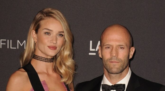 Супер-Іонічний КПК Джейсон Стейтхем та Розі Хантінгтон-Уайлі змушують шанувальників його втрачати