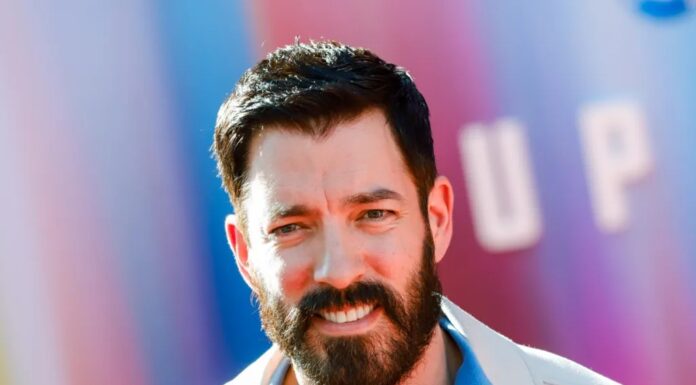 Дрю Скотт запитує підписників, чи Остання звичка його дочки “нормальна”, і отримує позитивні коментарі