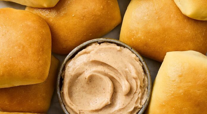 Texas Roadhouse Rolls: покроковий посібник із якісної випічки в ресторані