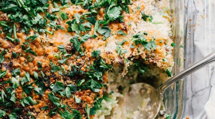 Запіканка з брокколі, грибів і орзо: рецепт для всієї родини