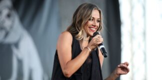 Vytrvalost navzdory skandálům: Yana Kramer slaví výročí svatby