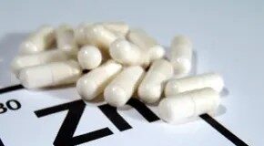 Zinkvoordelen voor de huid: waarom dit mineraal belangrijk is voor acne, genezing en gezondheid